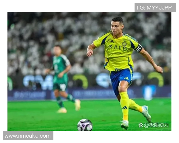 《专访足球传奇巨星揭秘成功背后的故事与成长历程》