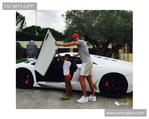 全球足球巨星豪车盘点 各国顶级球员驾驶的梦幻座驾揭秘