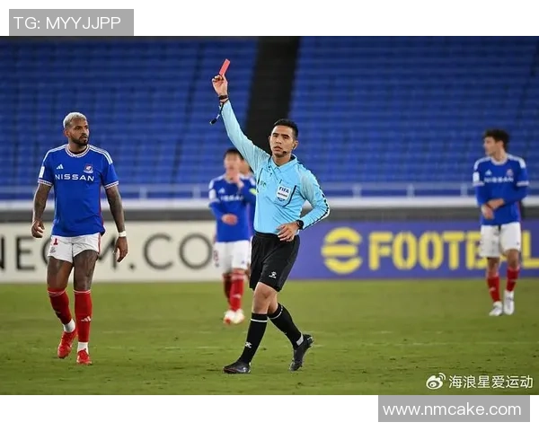 长发男足球星的赛场风采与激情时刻全面解读 长发男足球星的赛场风采与激情时刻全面解读