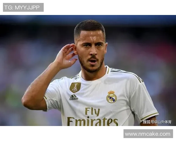 足球巨星赛场含泪瞬间引发球迷无限唏嘘动人心弦场景久久难忘